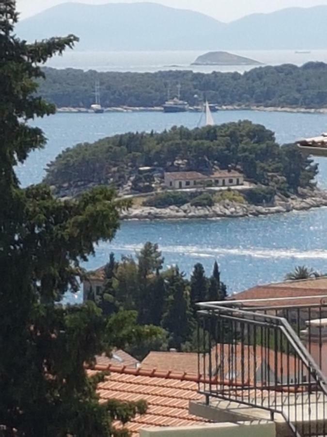 Vini Hvar Town